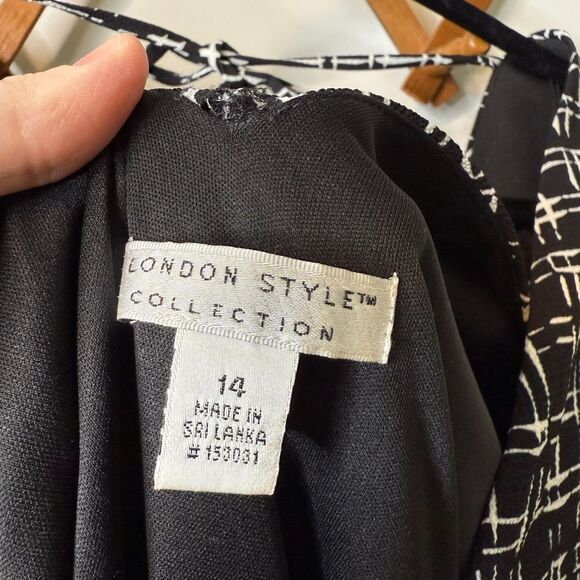 London Style Collection Black White Grid Print Tie Back Jumpsuit size 14‎ Large - Picture 9 of 11